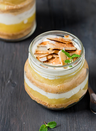 Pina Colada pie in a jar 1366X694_5ea2aba055cbe.jpg